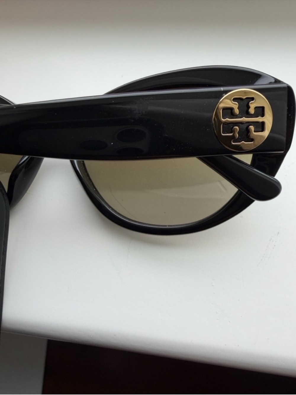 NEW TORY BURCH SOLD OUT Black Cat Eye Sunglasses Green Gradient Lens & Case - Picture 7 of 9